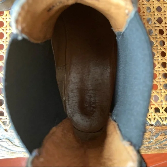 Women’s Frye Black Chelsea Boots - Picture 11 of 14